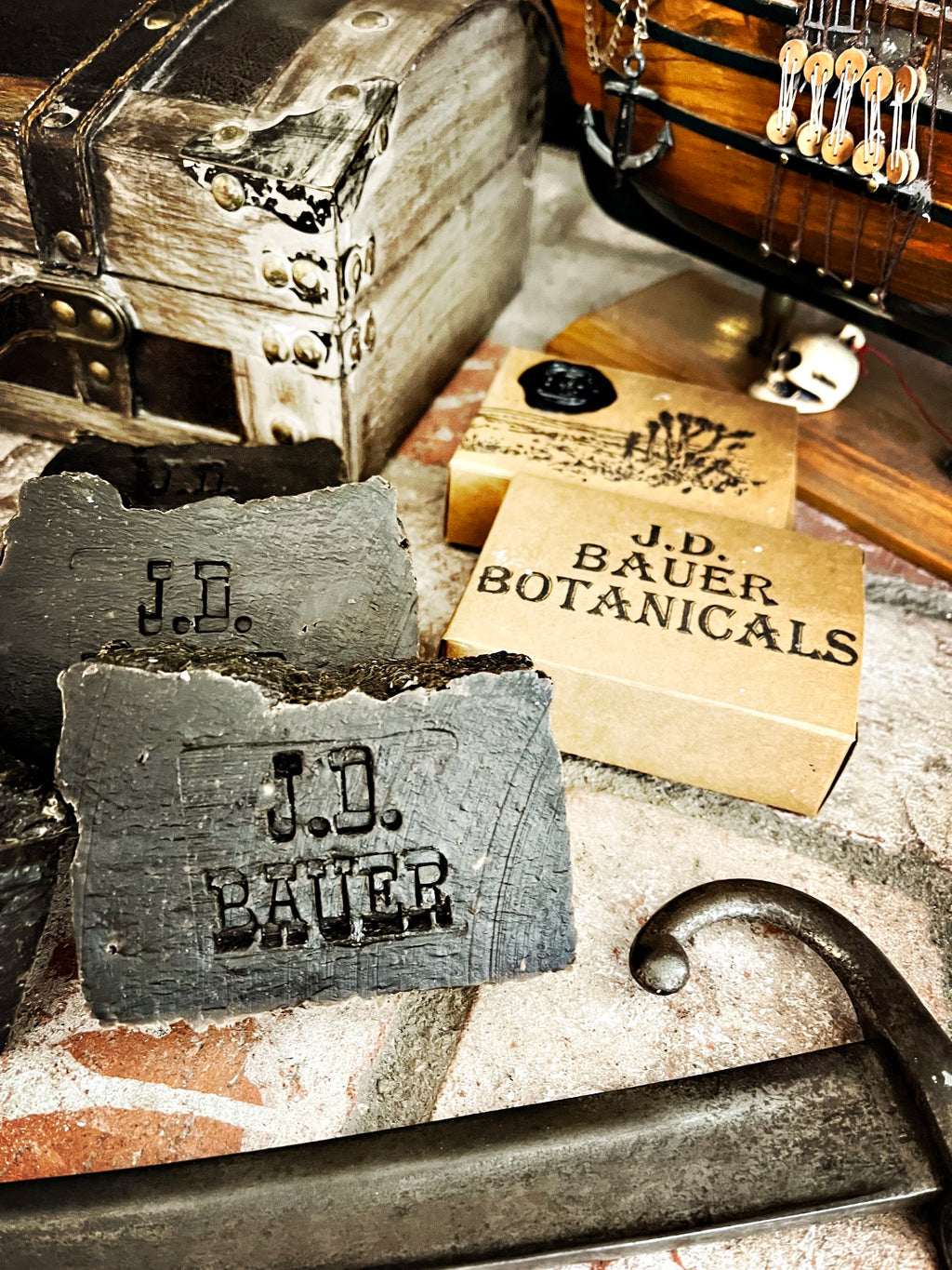 Black 30% Norwegian pine tar soap bar with charcoal, view 6